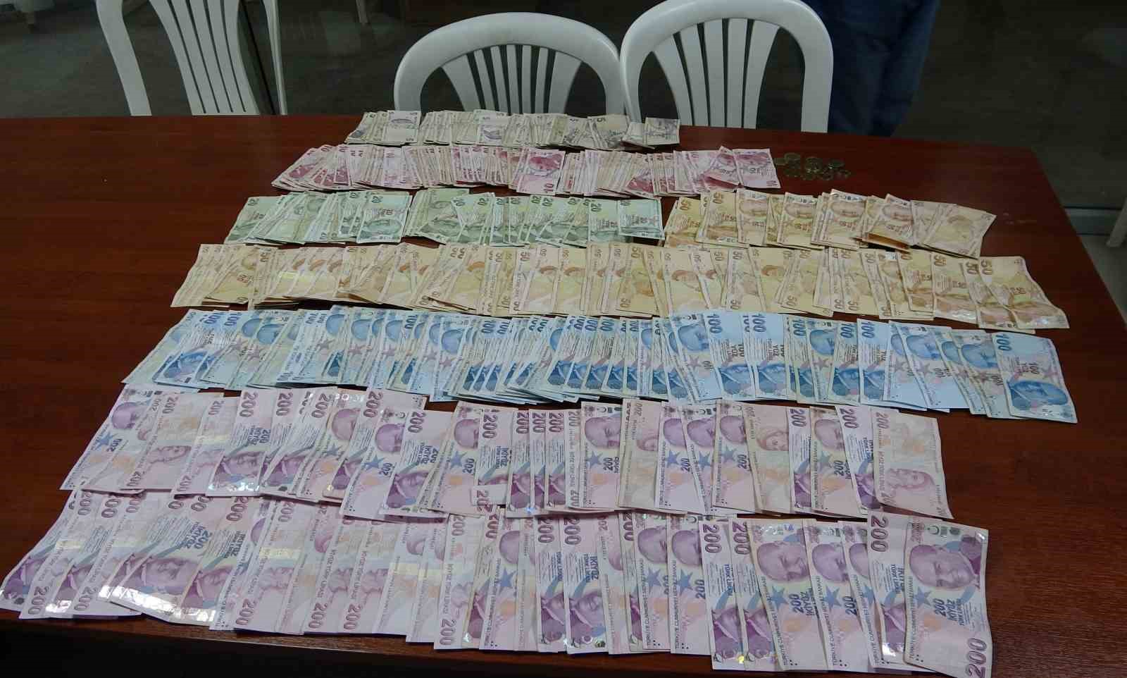 mersinde dilencilerin uzerinden 24 bin 577 tl cikti 2 2nycuaip