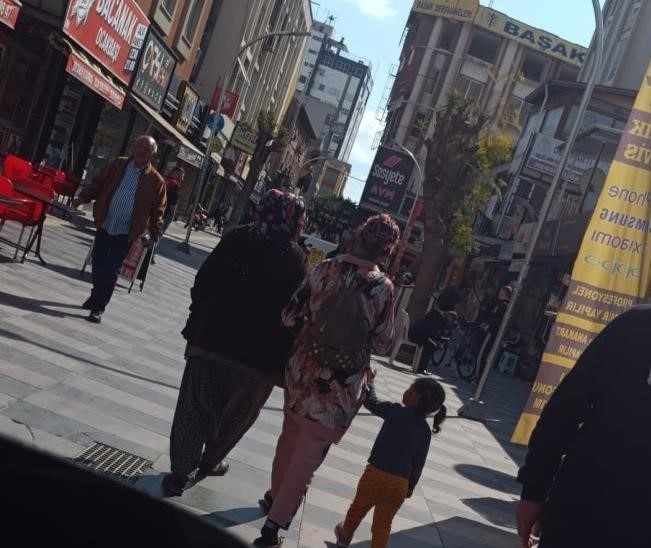 mersinde dilencilerin uzerinden 24 bin 577 tl cikti 4 e58KOefv