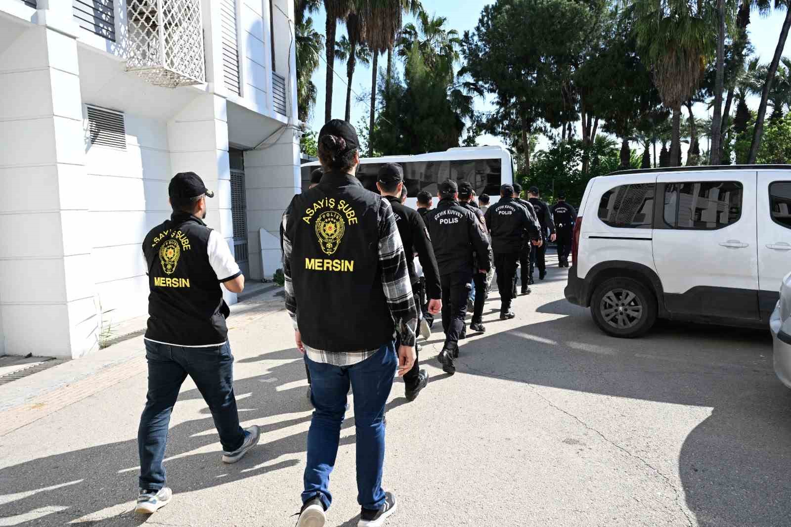 mersinde dolandiricilik sebekesi cokertildi 100 milyonluk para trafigi ortaya cikti 3