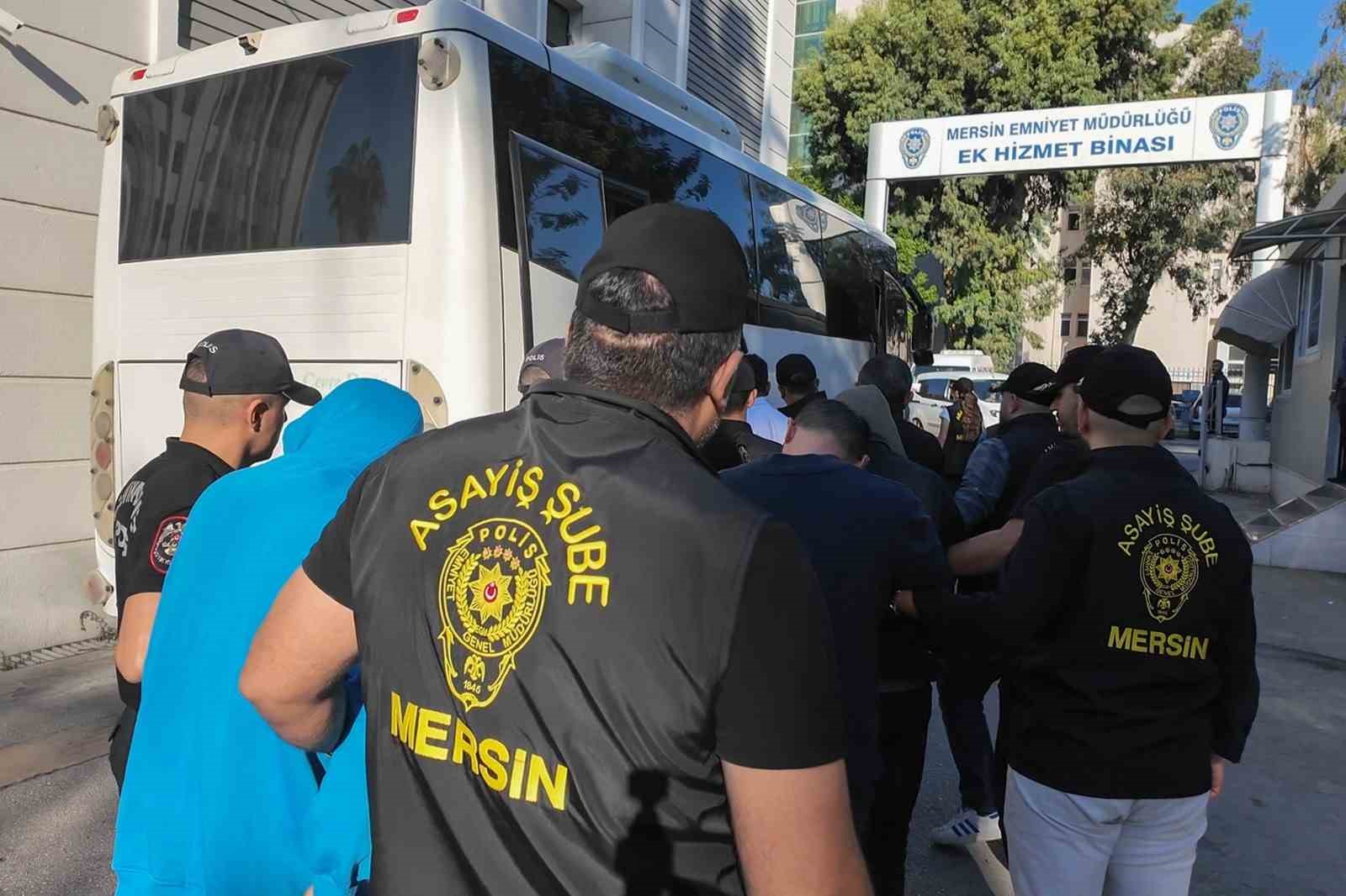 Mersin’de fuhuş operasyonu: 2 tutuklama, 1 kişi sınır dışı edildi 5 mersinde fuhus operasyonu 2 tutuklama 1 kisi sinir disi edildi 1
