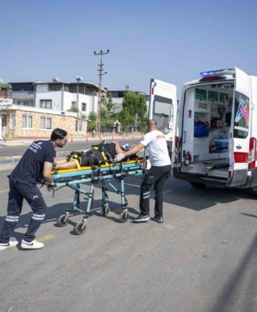 mersinde-gercegini-aratmayan-trafik-kazasi-tatbikati-8CHrCSzH.jpg