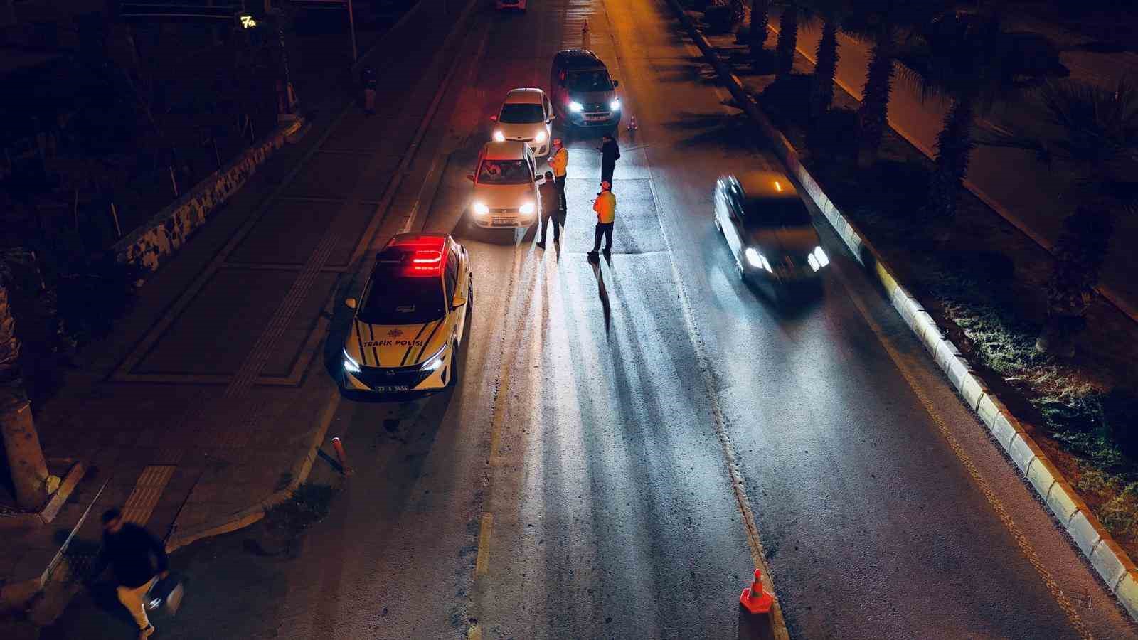 Mersin’de günübirlik ev ve eğlence mekânlarına denetim: 4 milyon 472 bin TL ceza kesildi 5 mersinde gunubirlik ev ve eglence mek nlarina denetim 4 milyon 472 bin tl ceza kesildi 7VnP7RLu