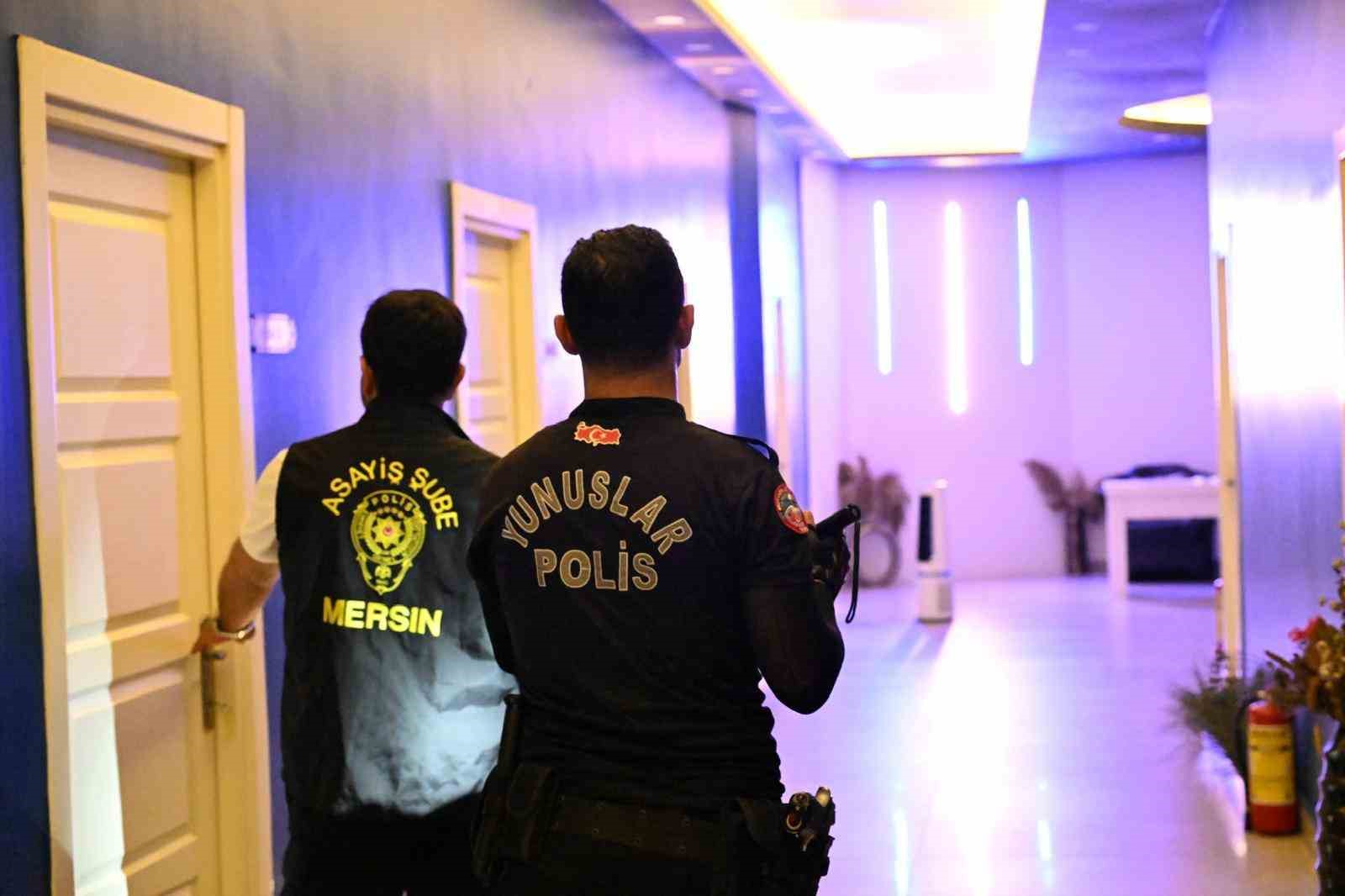 mersinde hamam ve masaj salonlarina denetim 2 isletme kapatildi 0 IkfVAqve