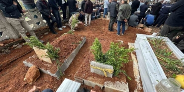 mersinde-iki-kardesin-oldugu-olayda-tedavisi-tamamlanan-anne-ile-baba-taburcu-oldu-2OX4vBVs.jpg
