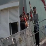 mersinde-iskelede-mahsur-kalan-3-isci-kurtarildi-3MJFlZnj.jpg