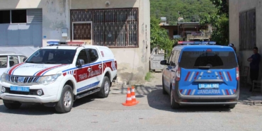 mersinde-katliam-yapan-zanlinin-bulundugu-bolgeye-giden-yol-kapatildi-EkN5wA62.jpg
