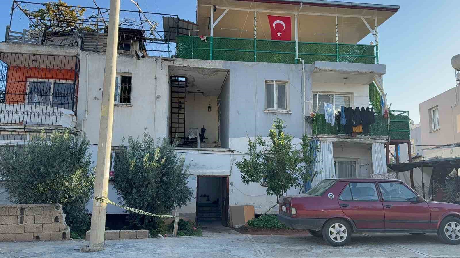 mersinde koca vahseti uzaklastirma karari aldirdigi icin esini oldurdu 0 YC1Vhgtc