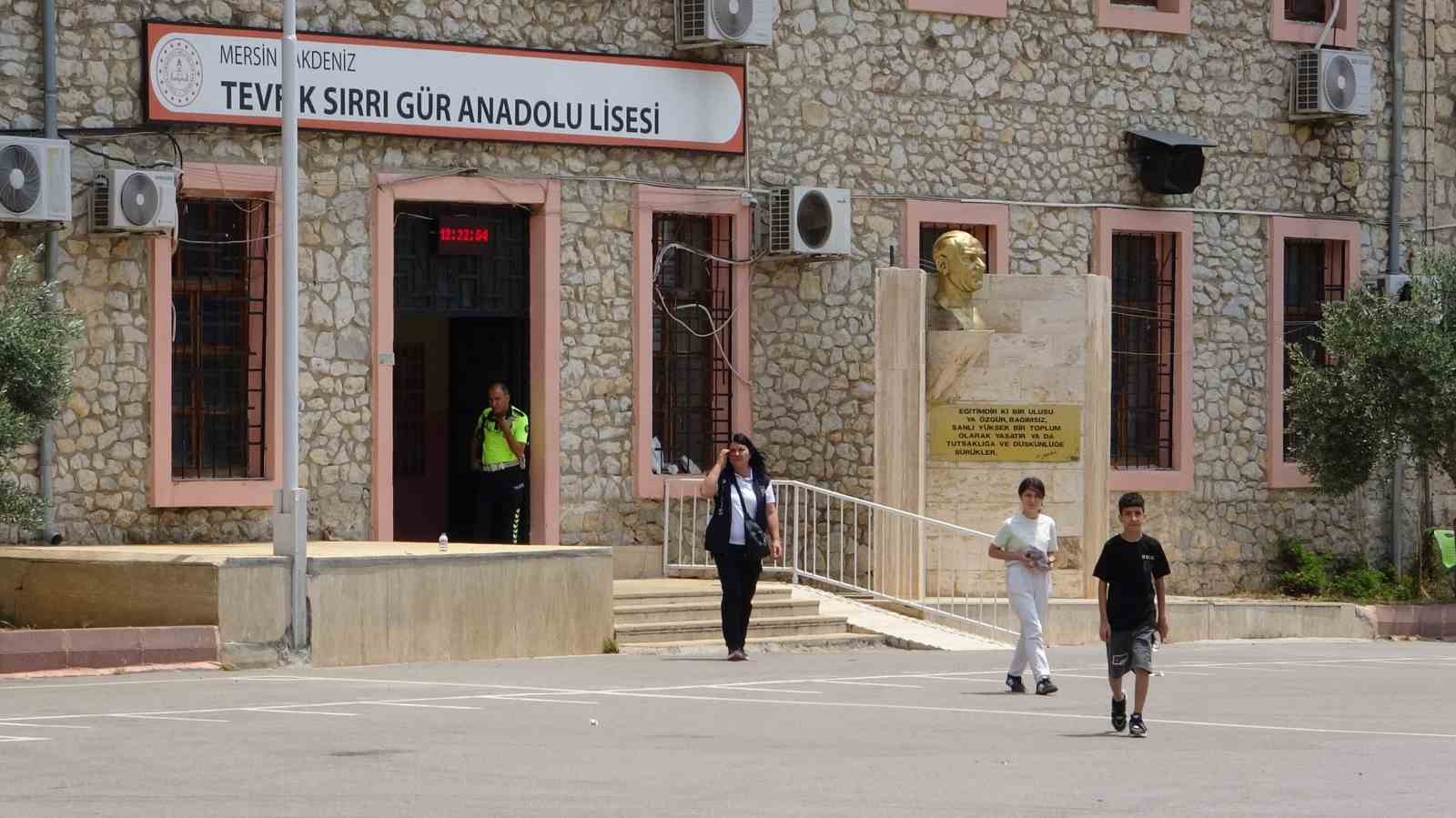 mersinde lgs sona erdi ogrenciler sinavi degerlendirdi 0