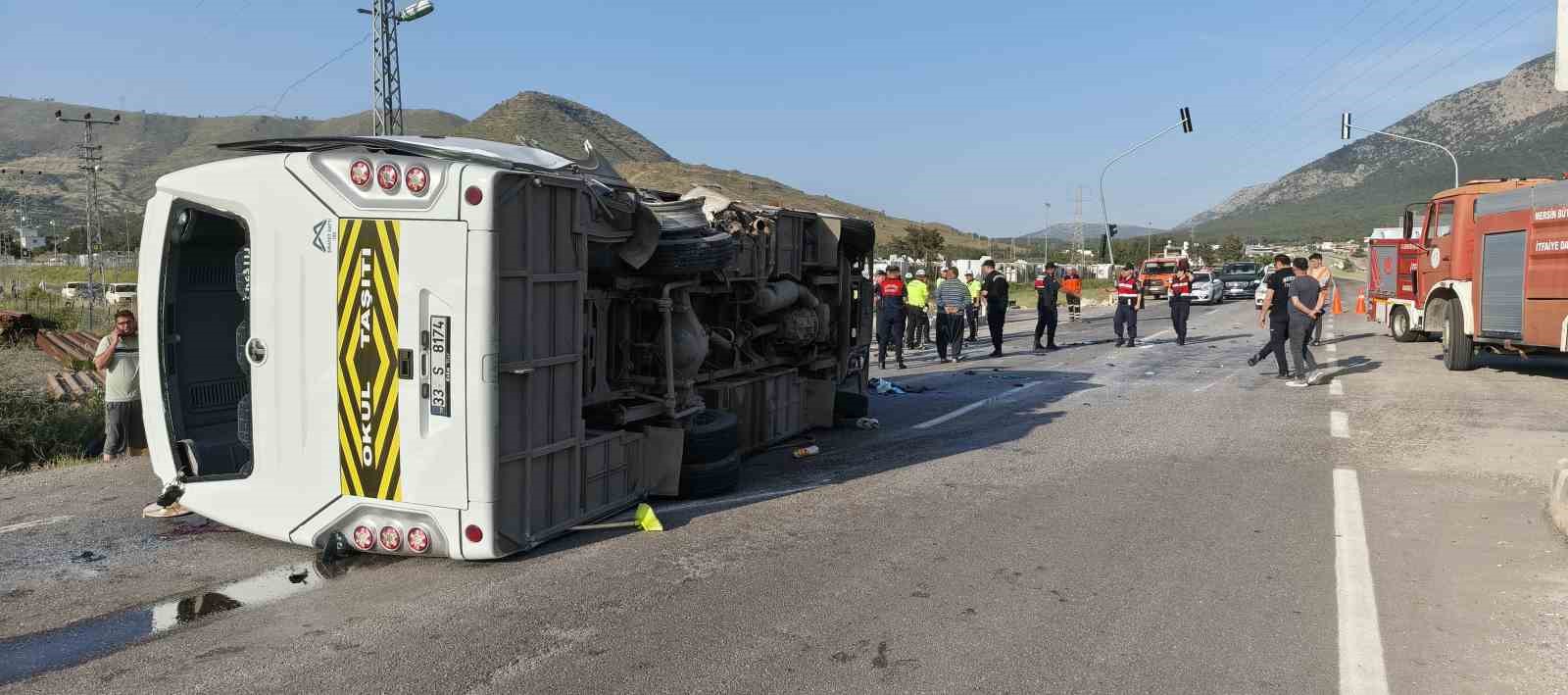 mersinde ogrenci servisi devrildi 17 yarali 0 p1VM9v8s