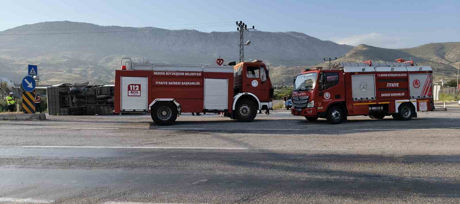 mersinde ogrenci servisi devrildi 17 yarali 2 vQQzXnqF