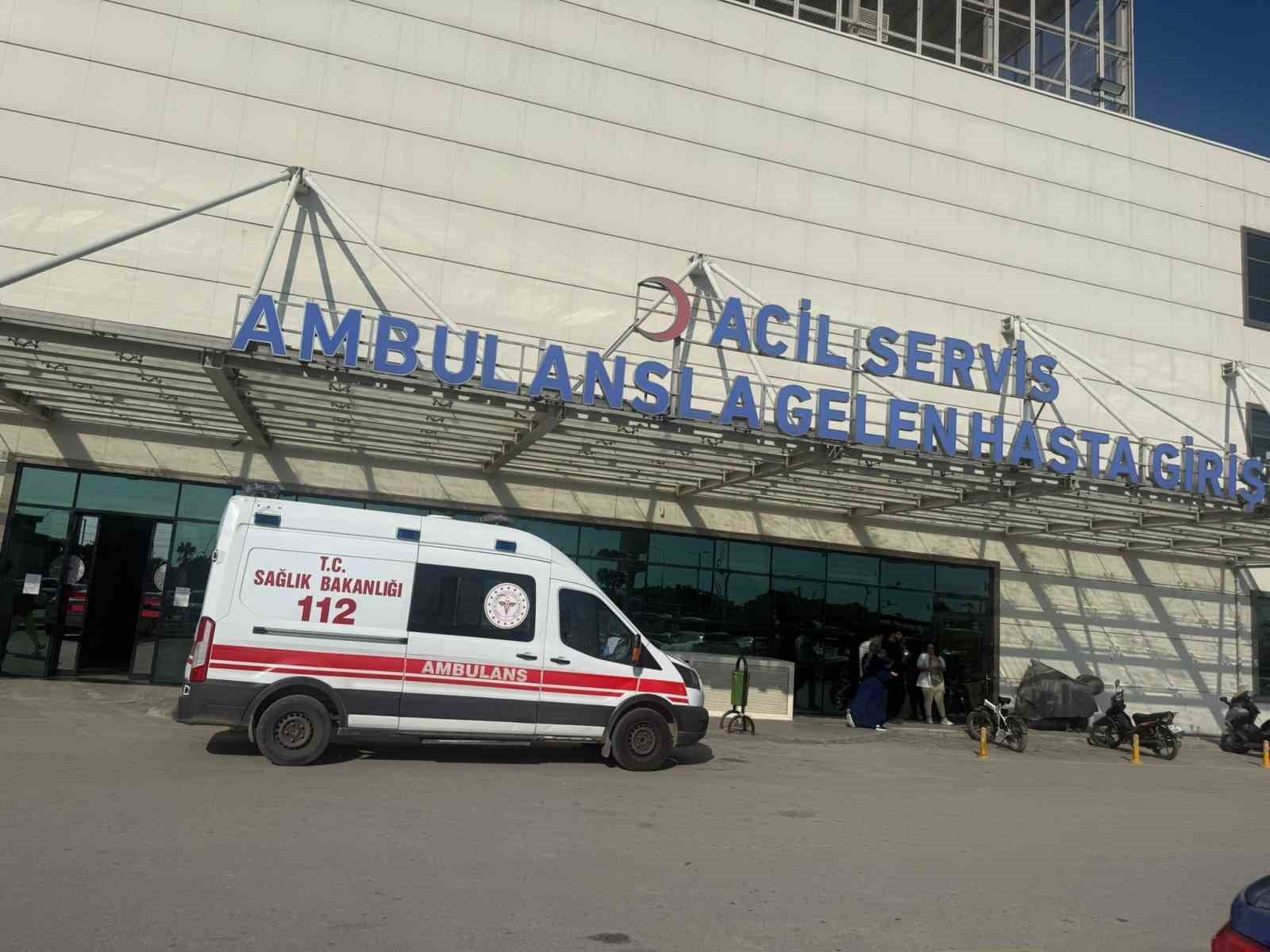 mersinde okulda gida zehirlenmesi suphesi 26 cocuk hastaneye sevk edildi 1 MXJ2fhym