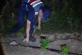 Diyaliz hastası evinde mahsur kaldı, camdan yardım istedi 2 thumbnail