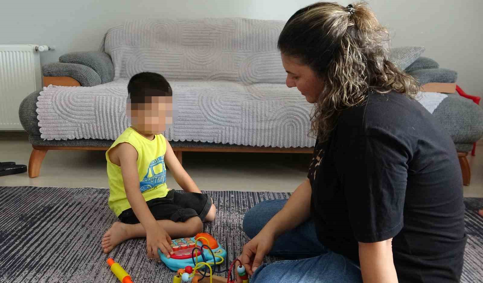 mersinde otizmli cocuga siddet kamerada ogretmen tutuklandi 4 yAL7t8uZ