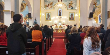 mersinde-rum-ortodoks-kilisesinde-noel-ayini-duzenlendi-a5liVO71.jpg