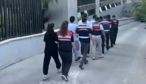 mersinde sahte ilan dolandiricilarina operasyon 18 tutuklama 1