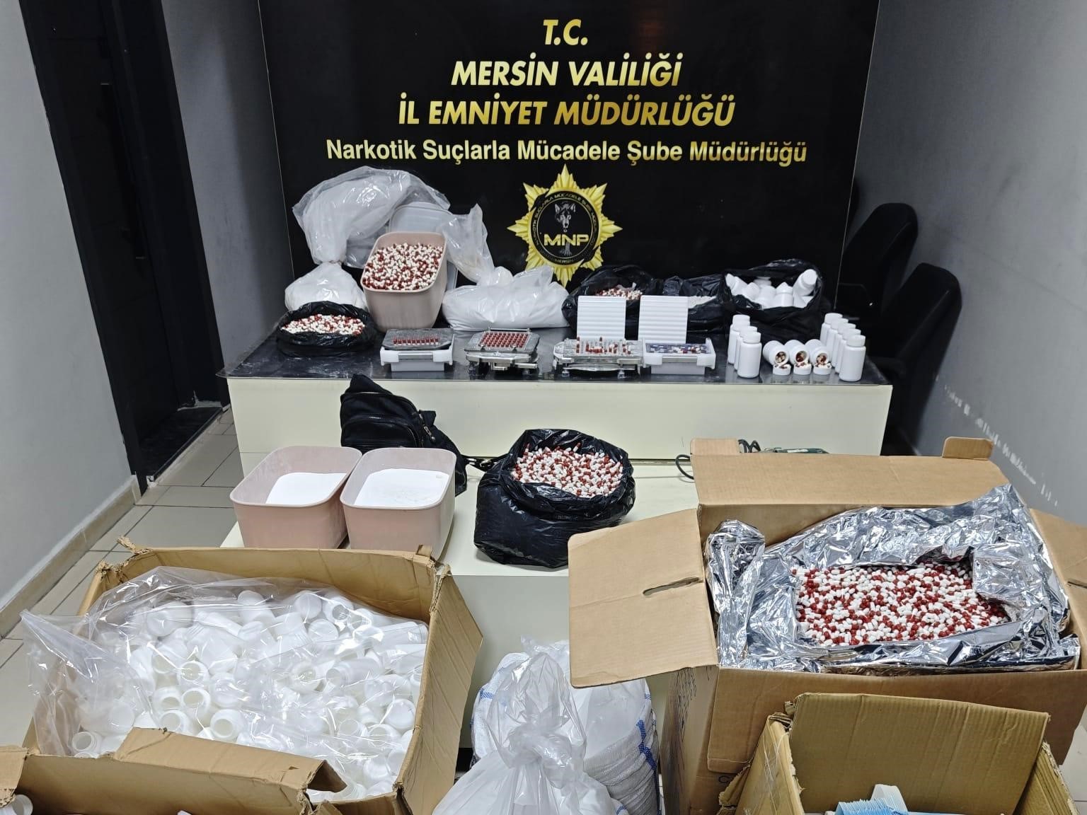 mersinde sentetik ecza imalathanesine operasyon binlerce hap ele gecirildi 2 tutuklama 1 7HlvzzWN