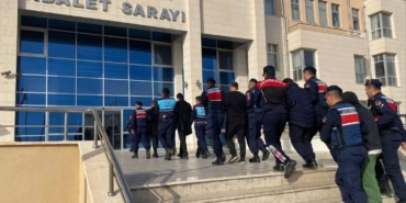 mersinde-tekneye-kacak-sigara-operasyonu-6-tutuklama-xUk1x3Il.jpg