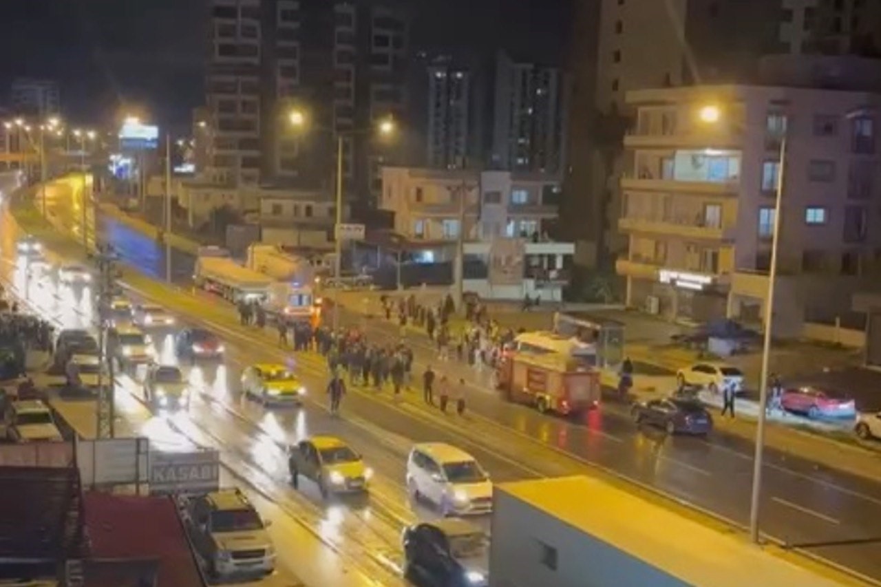 mersinde tirlar carpisti 2 yarali 0 O6hLidK8
