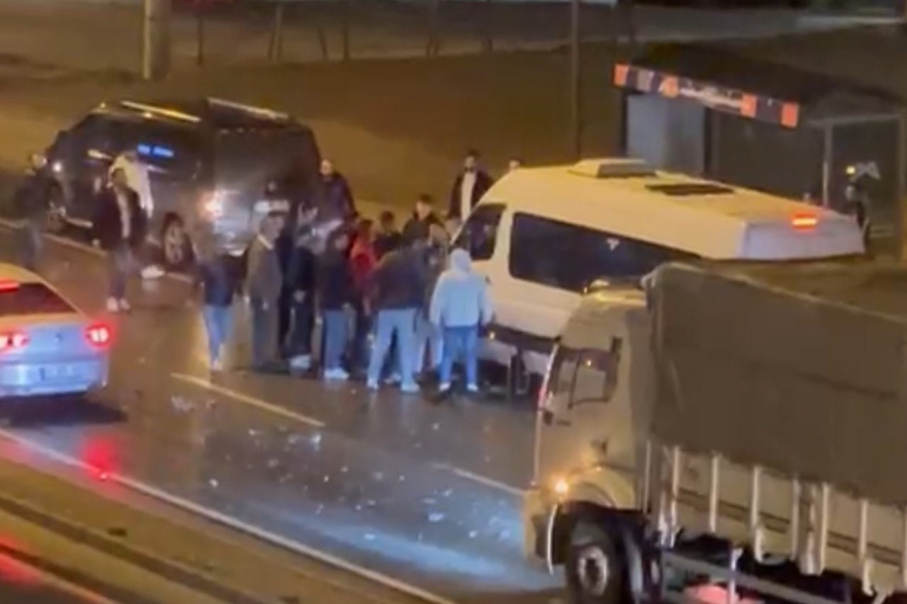 mersinde tirlar carpisti 2 yarali 1