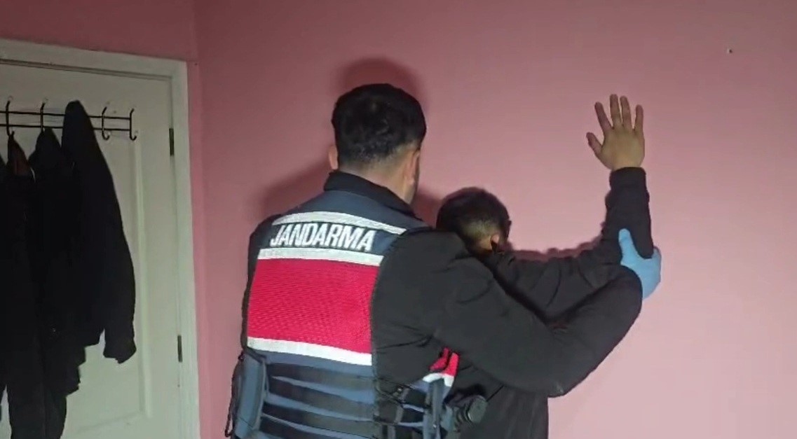 mersinde yasa disi bahis operasyonu 9 tutuklama 0 PF58WOyW