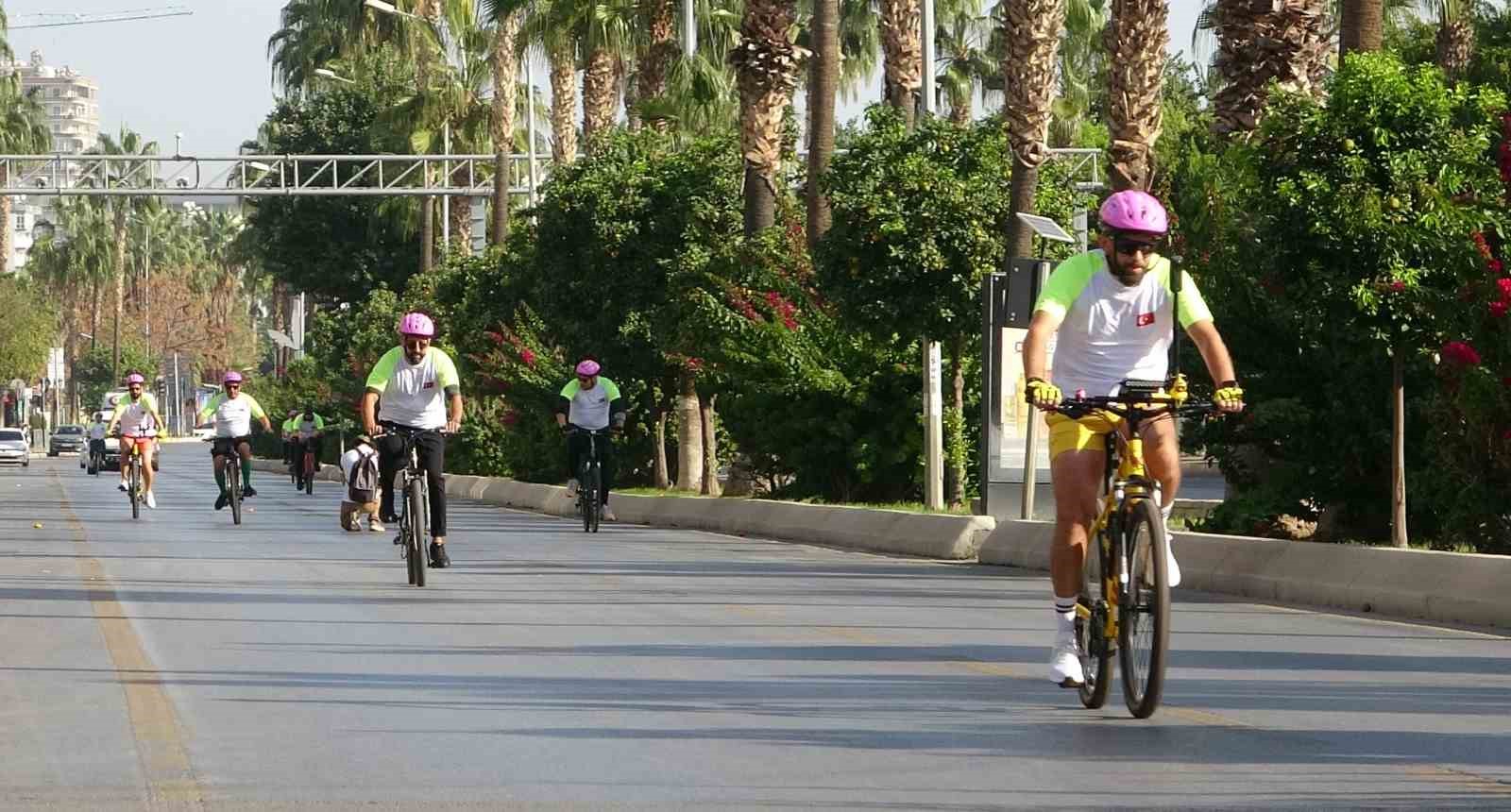 mersinde yaslisindan gencine bisiklet tutkunlari pedal cevirdi 6