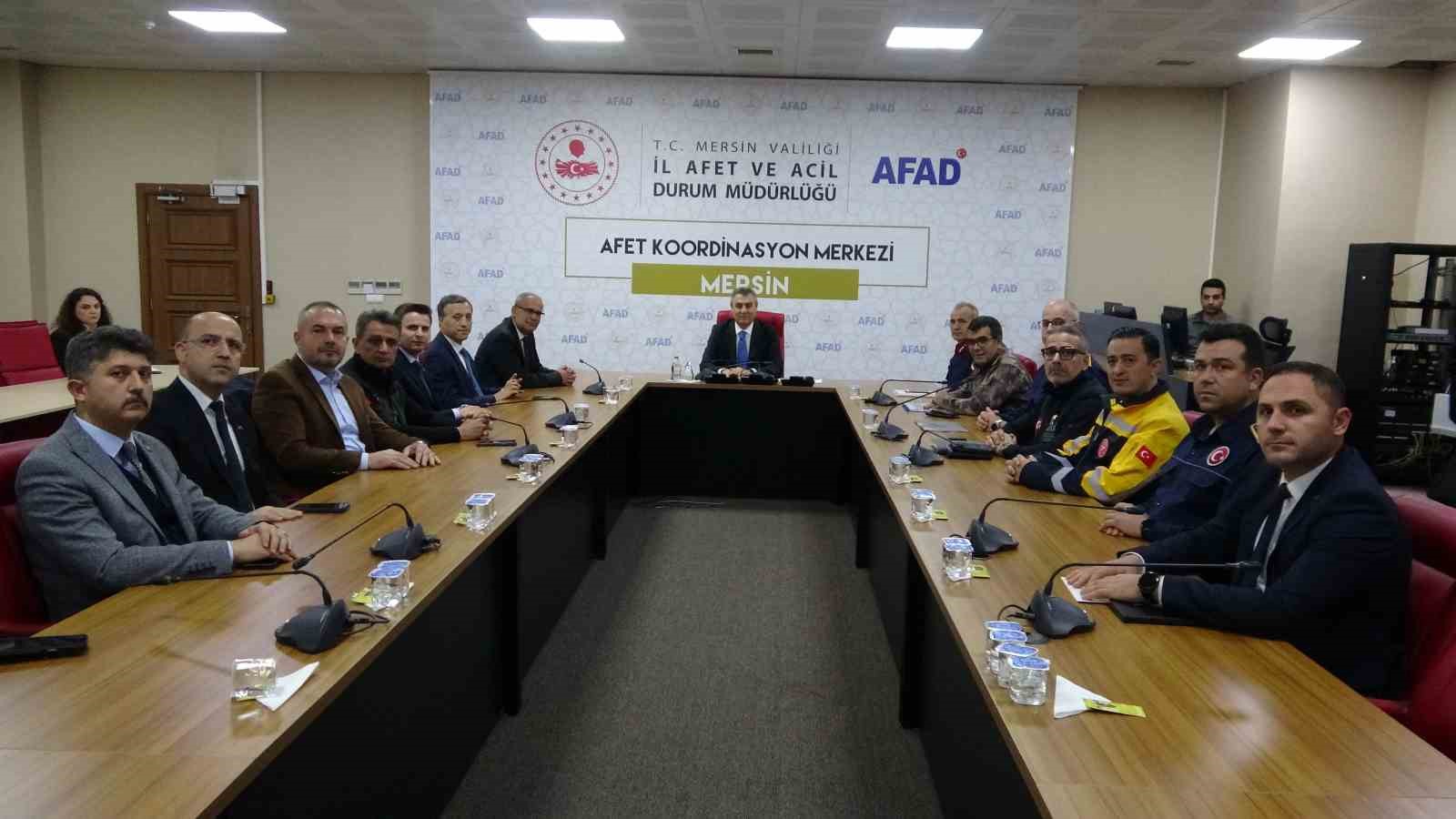 mersinde yilbasi tedbirleri ust seviyede 12 bin 216 guvenlik personeli gorevde 3 E6QZcrQm