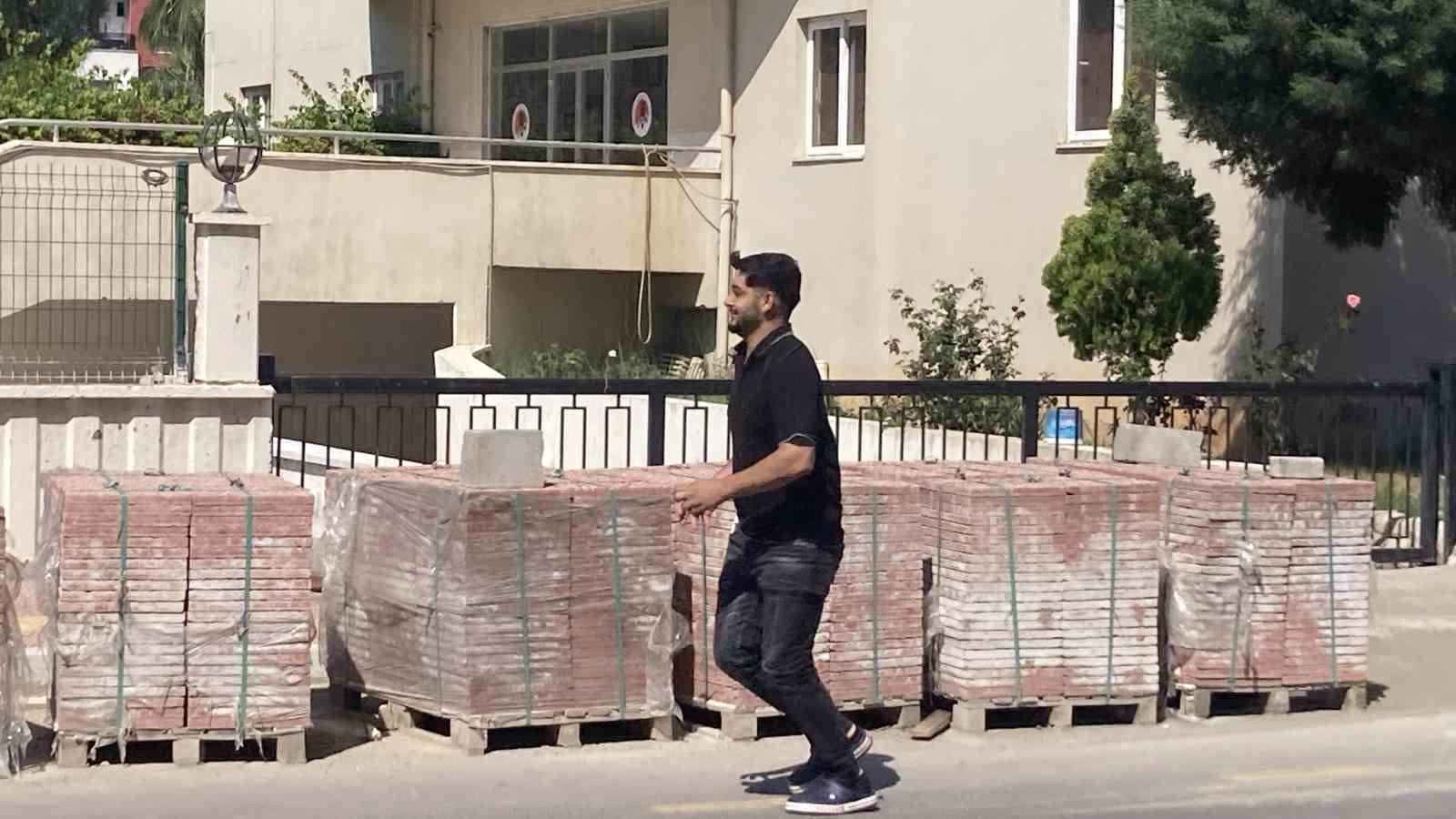 mersinde yks heyecani sinava saniyelerle yetistiler 1 ZtkaemQi