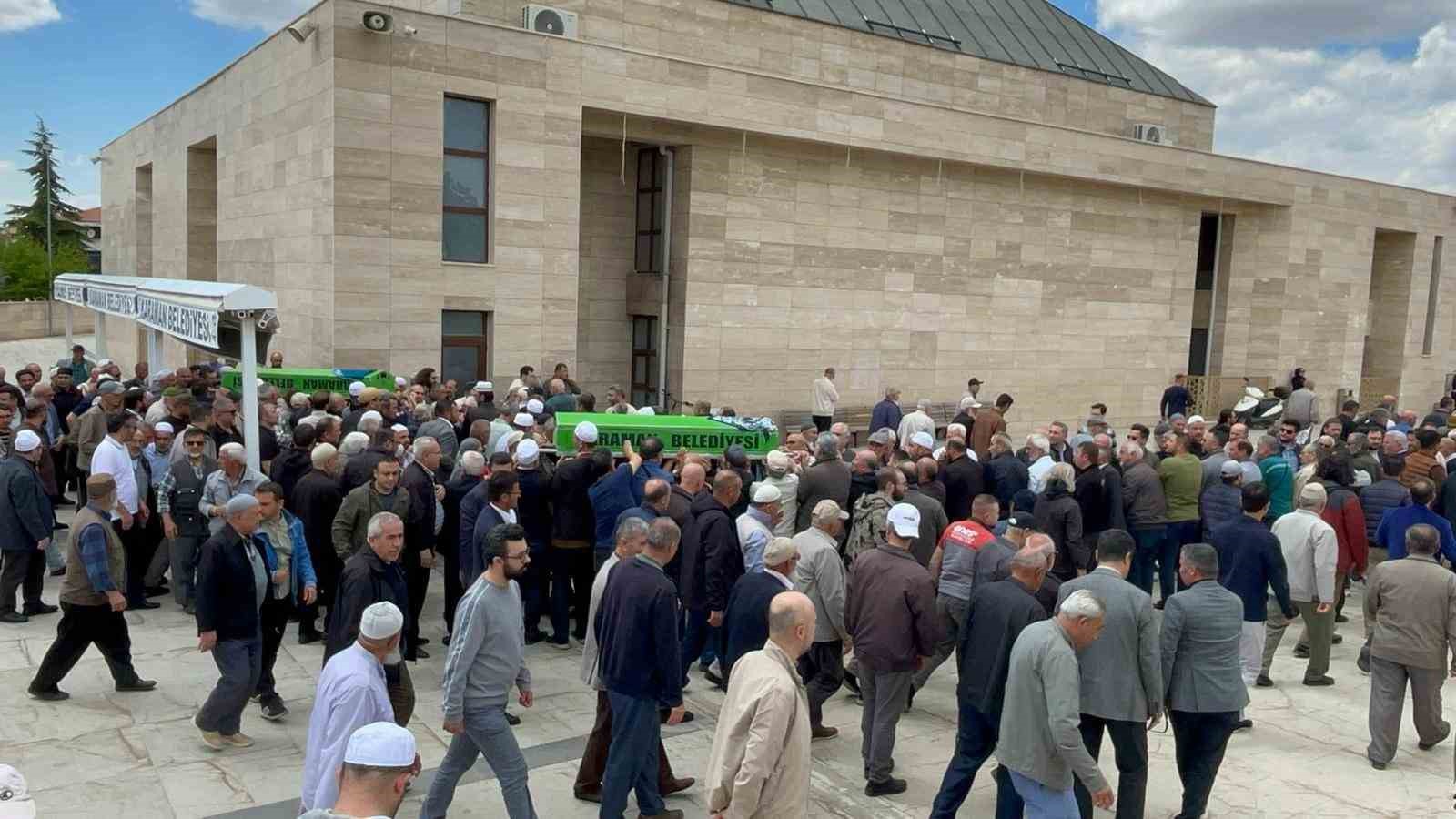 mersindeki kazada olen anne ve kizi karamanda son yolculuguna ugurlandi 1 zddrZf4t