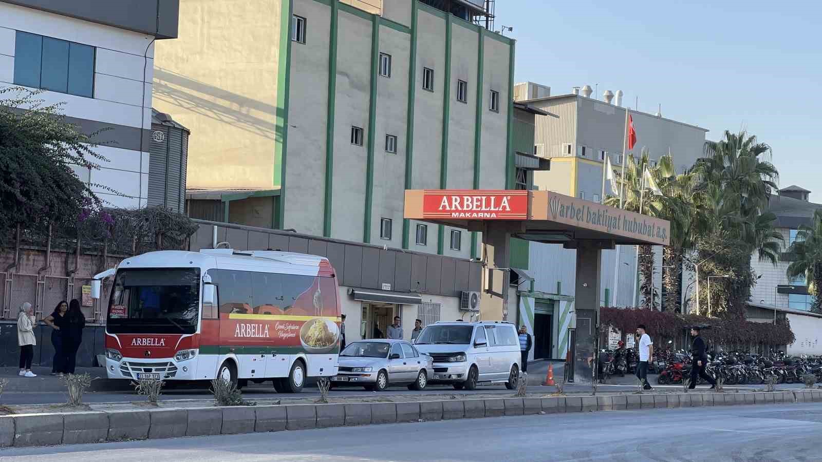 mersindeki makarna fabrikasinda zirai ilac zehirlenmesi 11 isci hastaneye kaldirildi 0 eauVictj
