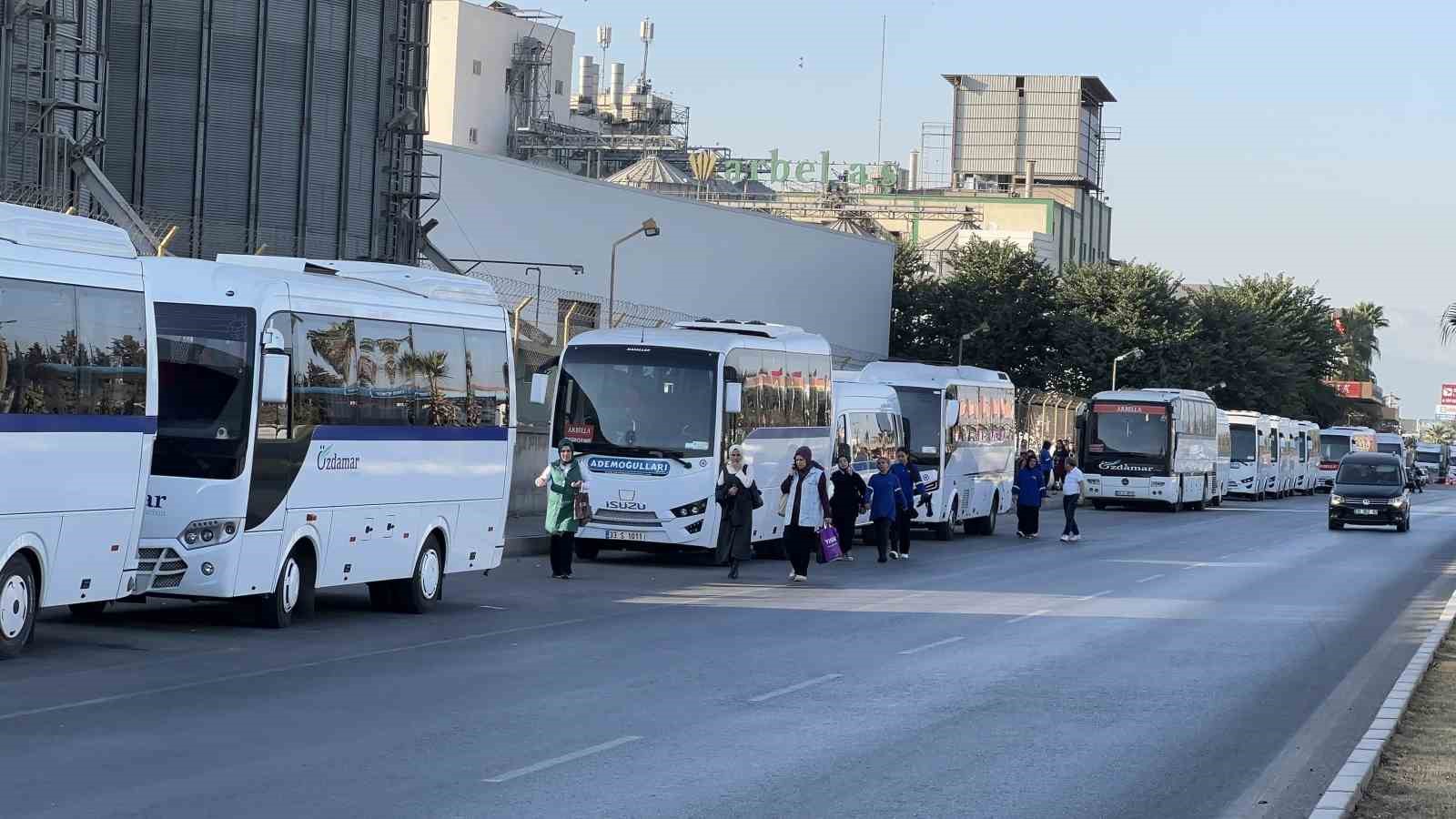 mersindeki makarna fabrikasinda zirai ilac zehirlenmesi 11 isci hastaneye kaldirildi 2 32ASr6Xu