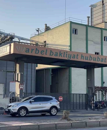 mersindeki-makarna-fabrikasinda-zirai-ilactan-zehirlenenlerin-sayisi-14e-yukseldi-zeSej9Pb.jpg