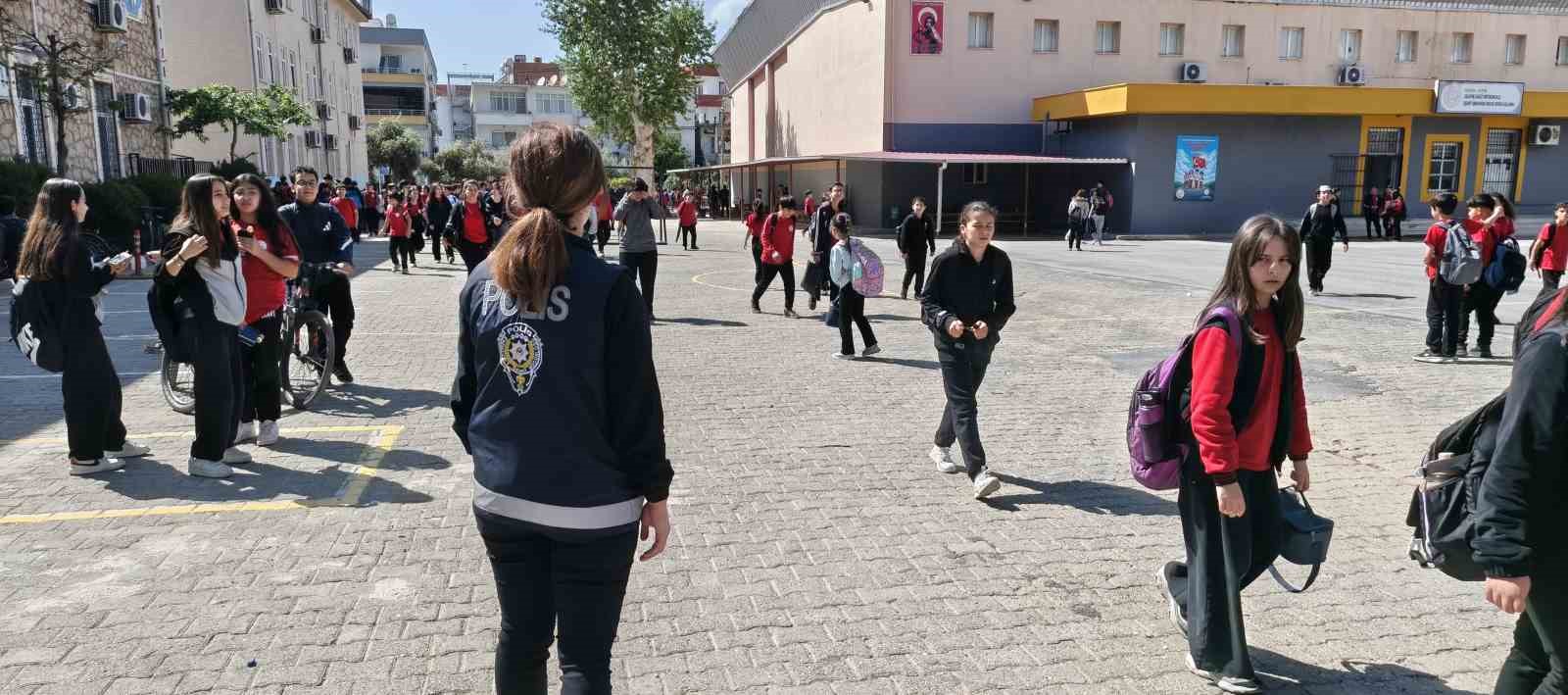 mersindeki okullarda guvenlik onlemleri alindi veliler memnun kaldi 0 IapUEWwA
