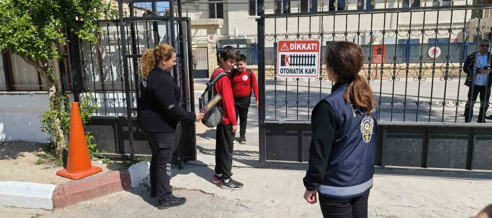 mersindeki okullarda guvenlik onlemleri alindi veliler memnun kaldi 6 cAKCfetn