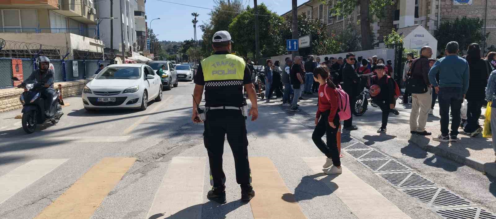 mersindeki okullarda guvenlik onlemleri alindi veliler memnun kaldi 7