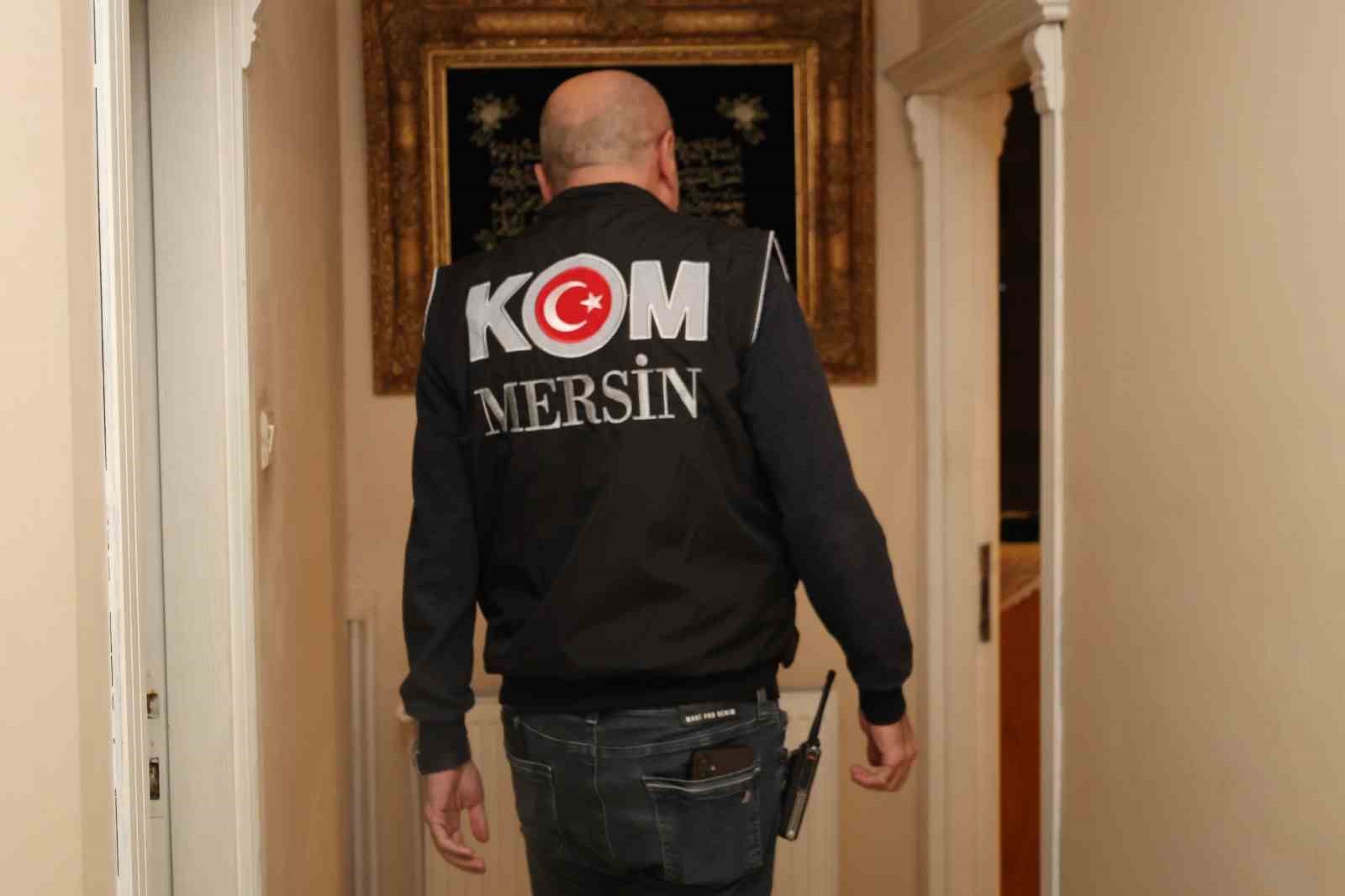 mersindeki rusvet operasyonunda 6si gumruk memuru 11 kisi tutuklandi 2