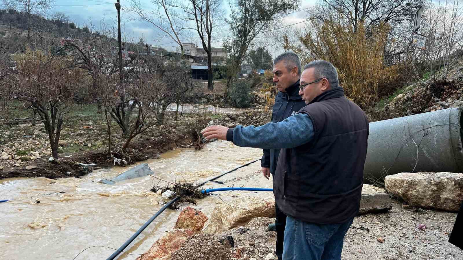 mersindeki selden geriye bu goruntuler kaldi 51 ev ve isyeri zarar gordu 12 kisi 1E5aimg9