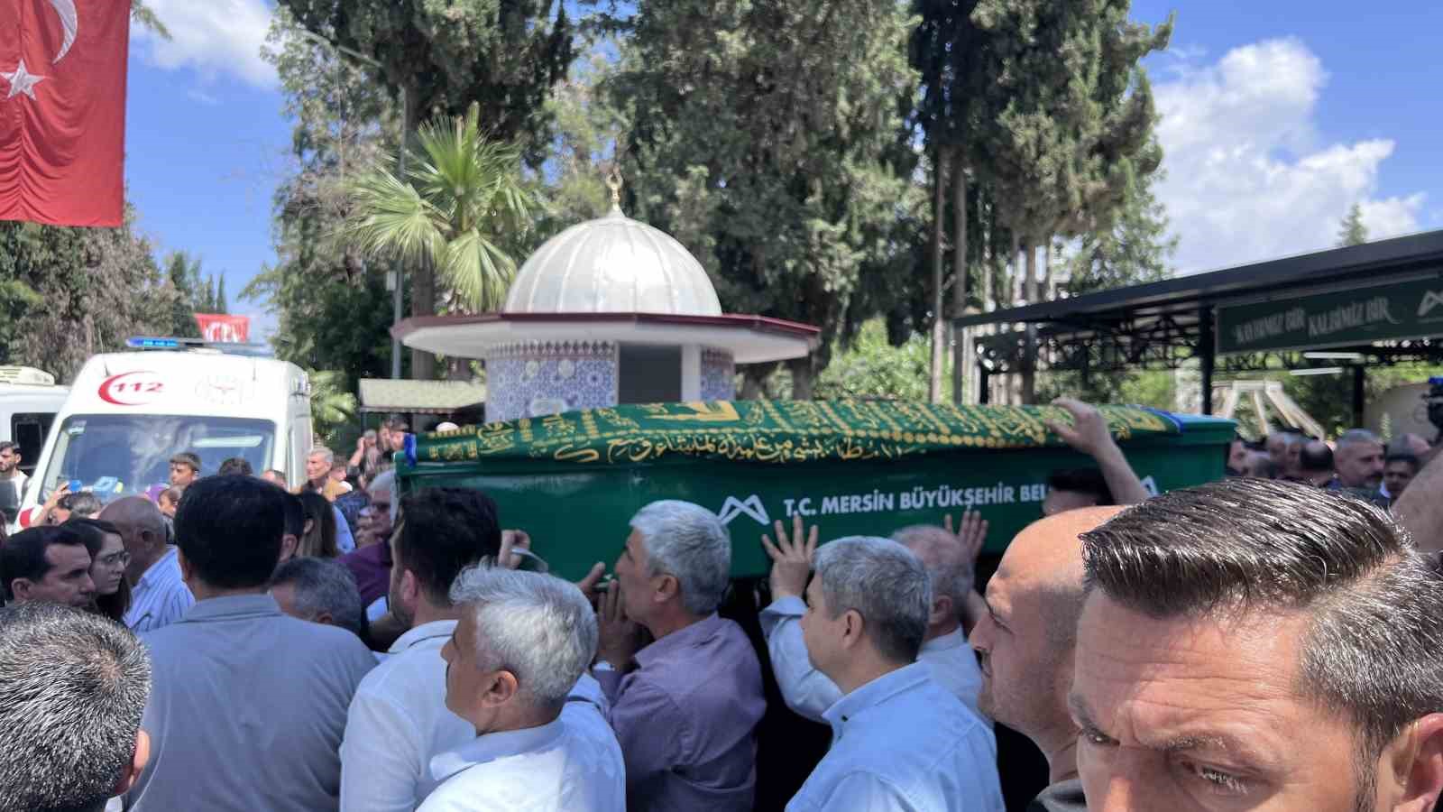 mersindeki vahsette hayatini kaybedenlerin cenaze namazi kilindi 0