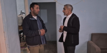 mersinden-istanbula-uzanan-buruk-bir-hayat-hikayesi-annesinin-kabul-etmedigi-engelli-adama-muhtar-sahip-pjJWGFWT.jpg