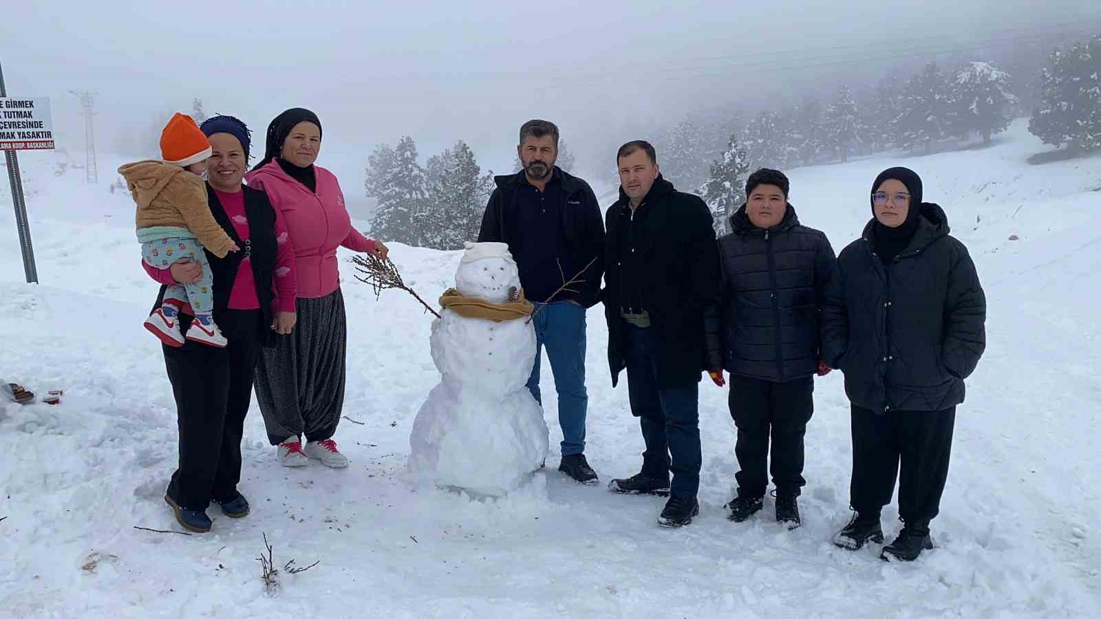 mersinin yuksek kesimlerinde kar sevinci 6 UaB7wZG5