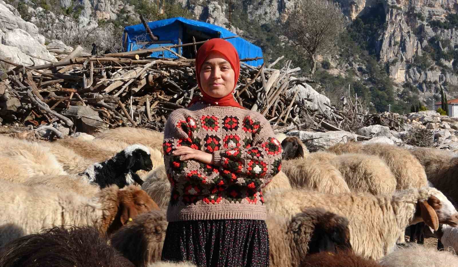 mersinli yoruk kizi baba meslegiyle kulturunu yasatiyor 6 9XWDfwBC