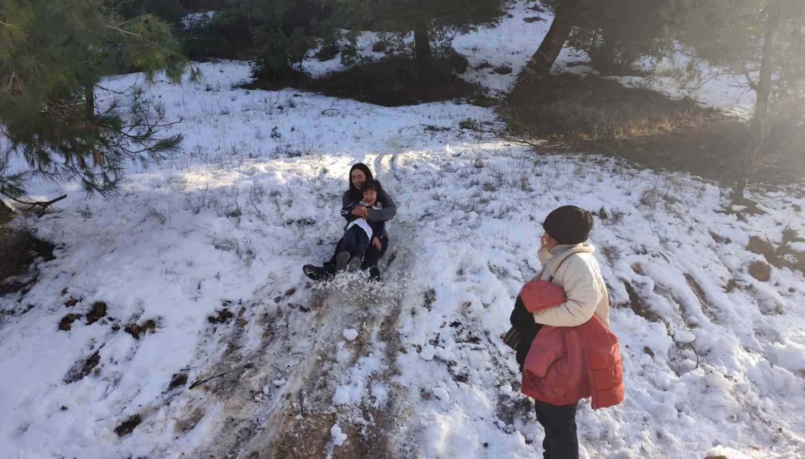 mersinliler hafta sonu kar yagan yaylalara akin etti 1 EjRYNWpG
