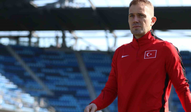 mert-gunok-insallah-biz-galip-gelecegiz-FcYUPr8a.jpg