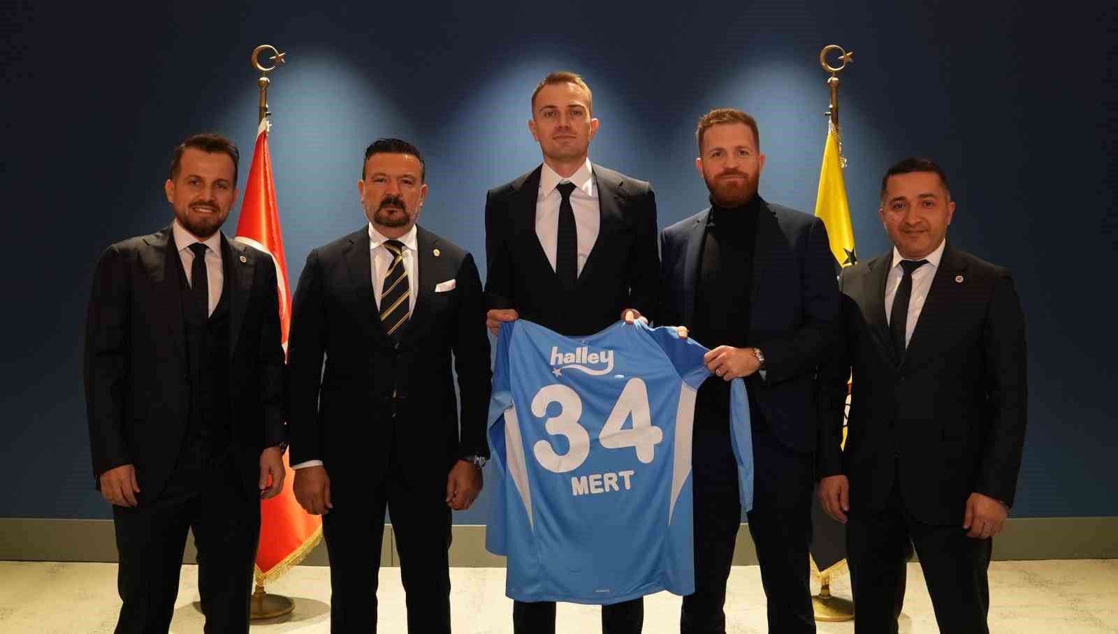 mert gunok yeniden fenerbahcede 2 qq3lUGRi
