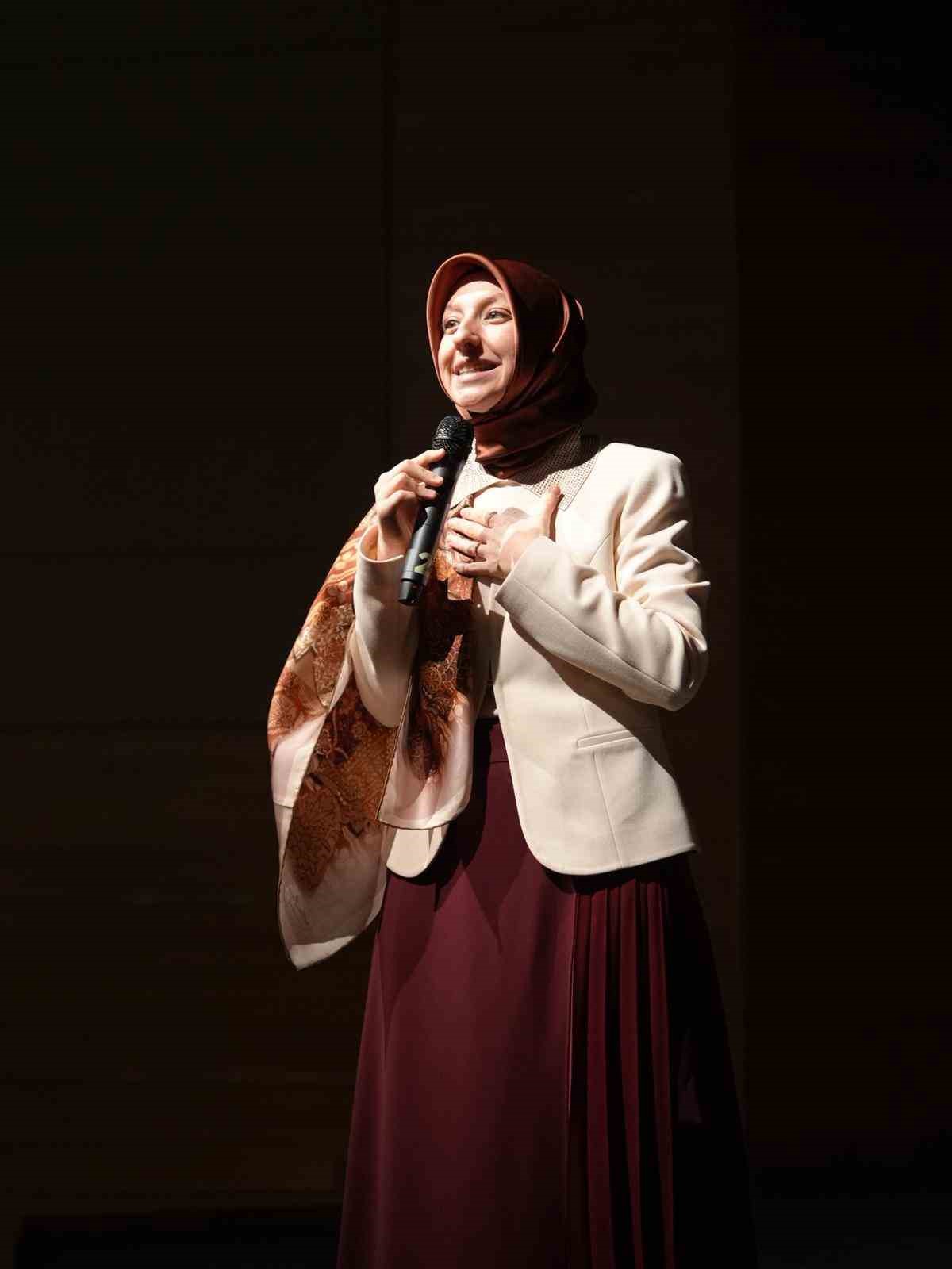 merve gulcemal duzcelilerle bulustu 4 GBi63mVU