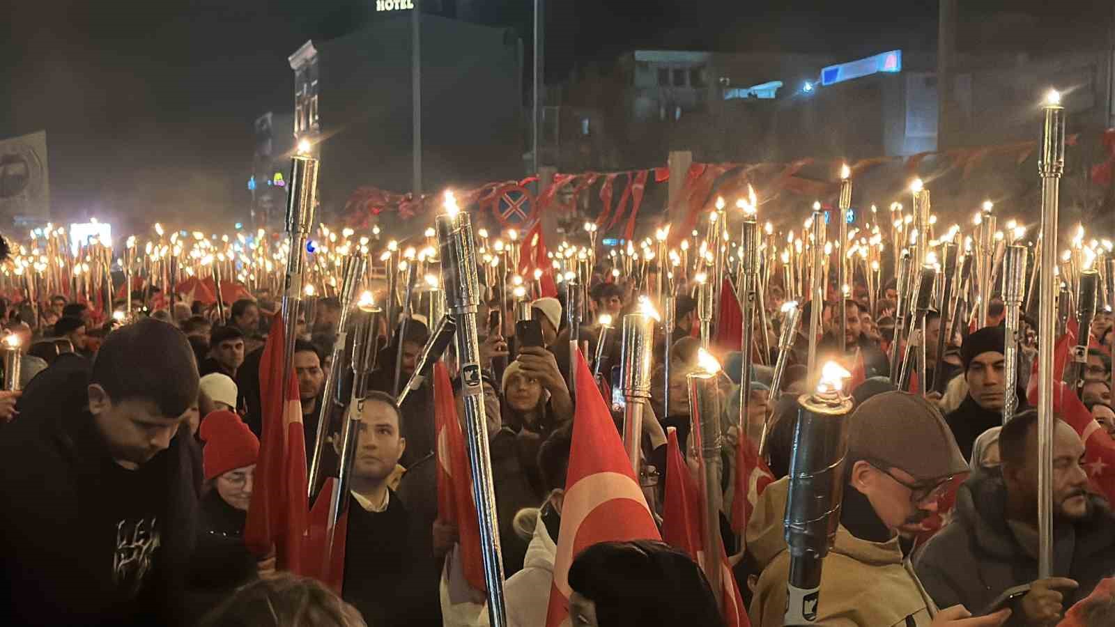 mesaleler canakkale sehitleri icin yandi 4 9DgDOF1l