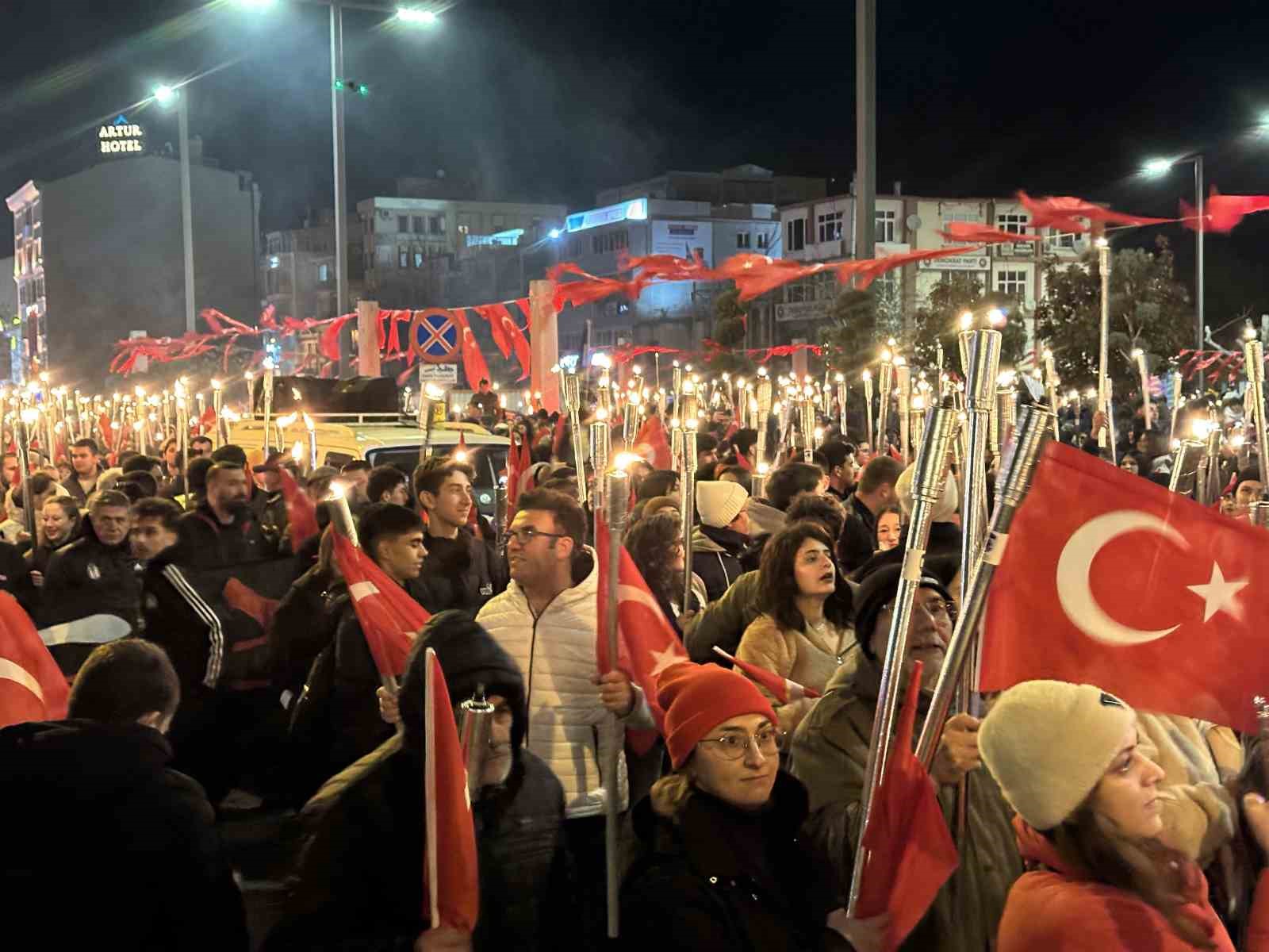 mesaleler canakkale sehitleri icin yandi 5 ve6djIEZ