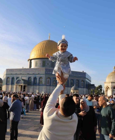 mescid-i-aksada-bayram-namazi-140-bin-muslumanla-kilindi-Ms7FJFLB.jpg
