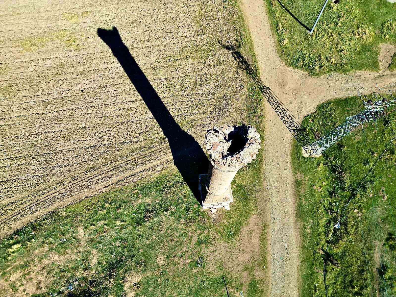 Mescidi yanan caminin minaresi 200 yılı aşkın süredir zamana meydan okuyor 6 mescidi yanan caminin minaresi 200 yili askin suredir zamana meydan okuyor 2 652LtZ7d