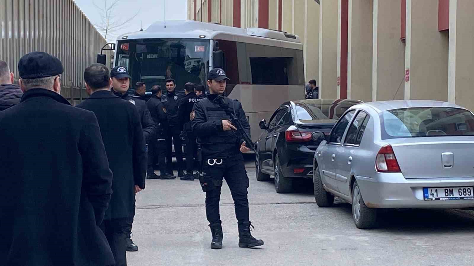 mesem usulsuzlugu davasinda 3 sanik tahliye edildi 0 aWIdyGfY
