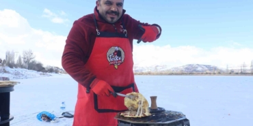 meshur-tostcu-soguk-havada-sov-yapmak-isterken-kendini-yakti-hf4bVCJ9.jpg